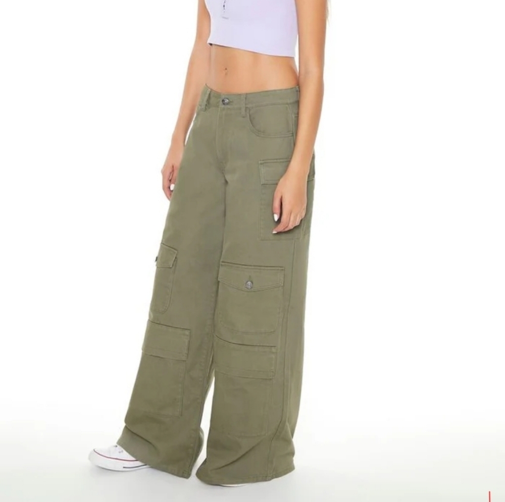 NWT Forever 21 Sage Green Utility Cargo Pants size large